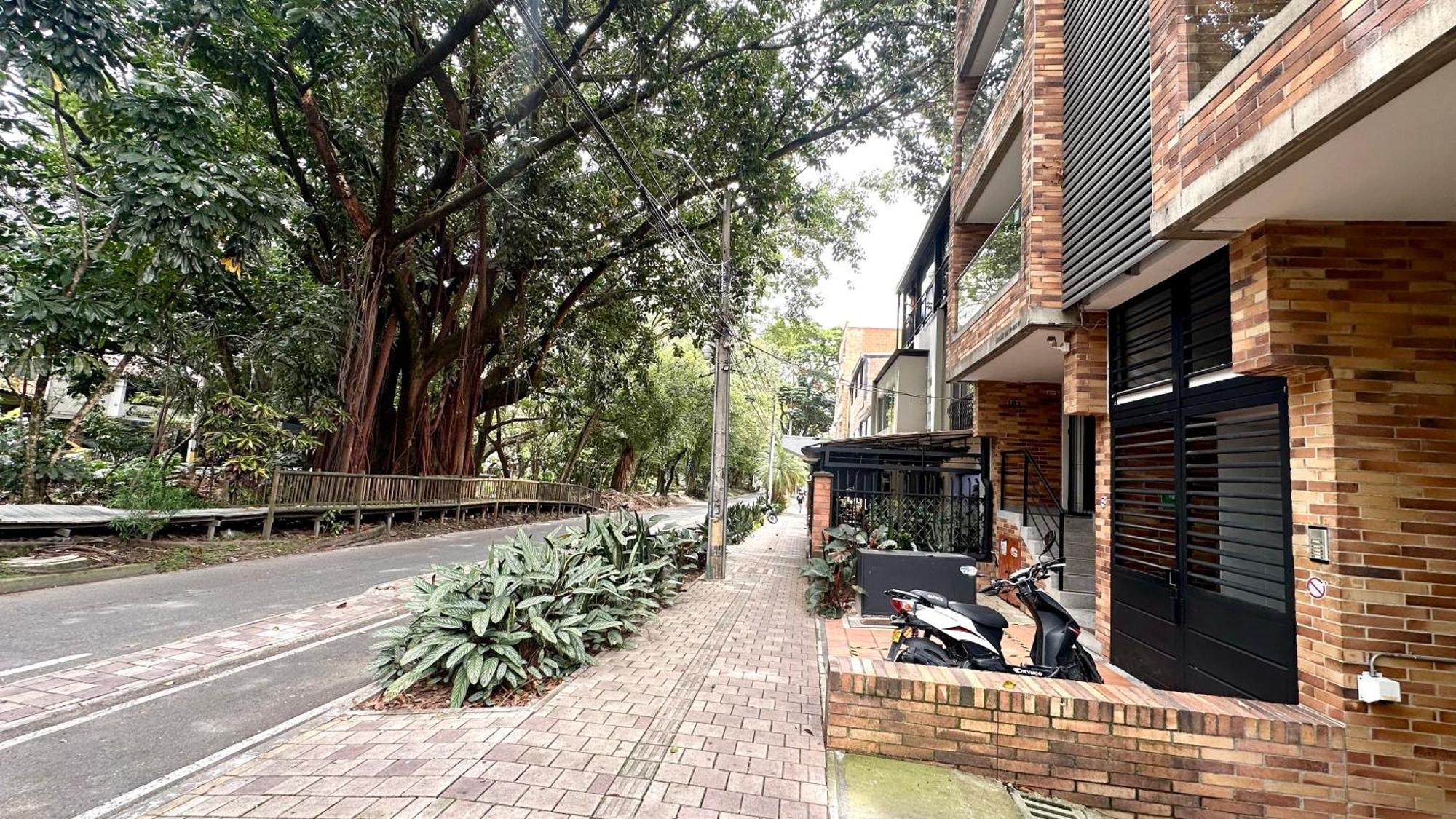 Apto Moderno En Laureles Medellín Exterior foto