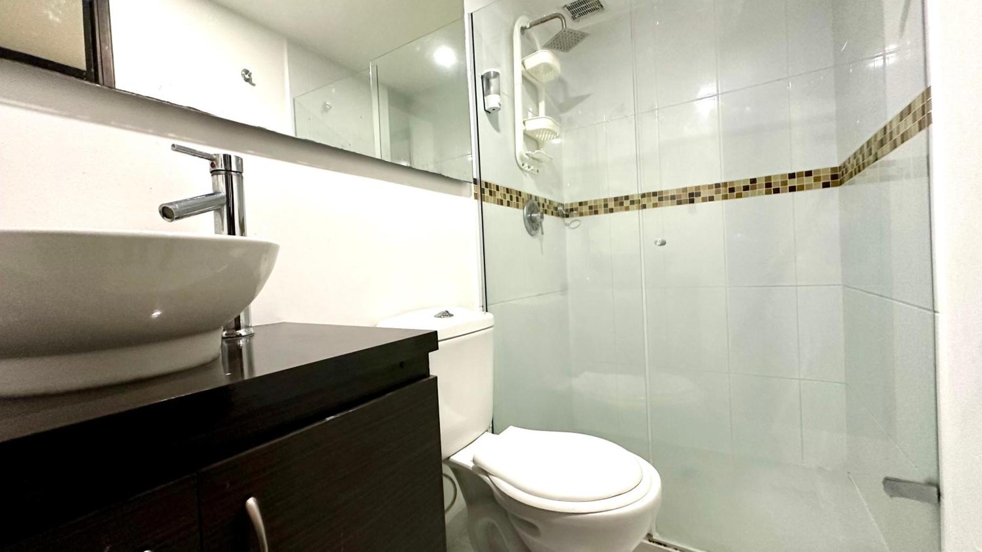 Apto Moderno En Laureles Medellín Exterior foto