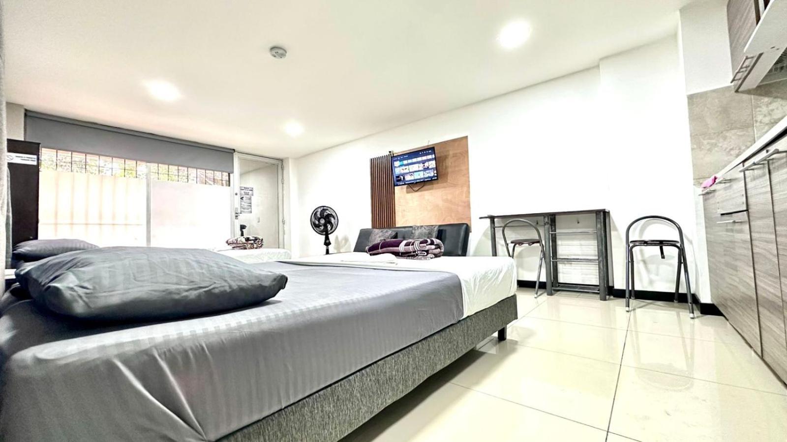 Apto Moderno En Laureles Medellín Exterior foto